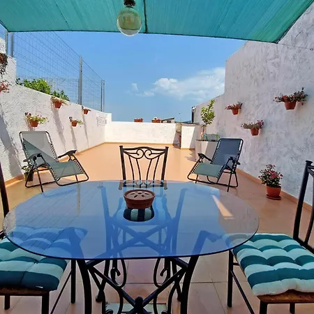 Holiday home Gorgeous In With Kitchen Ador